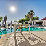 Sirocco Hotel