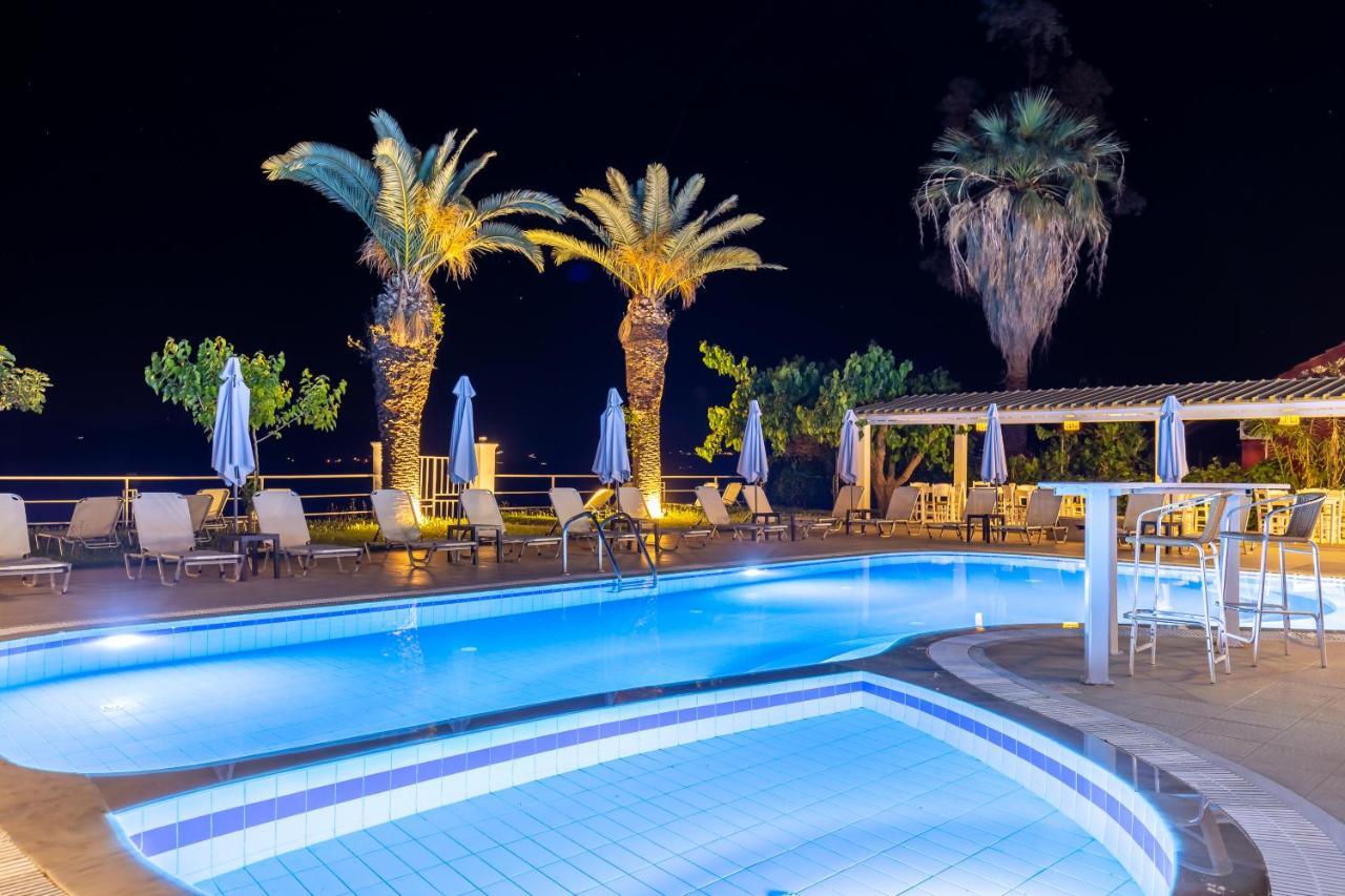 Sirocco Aparthotel 2*