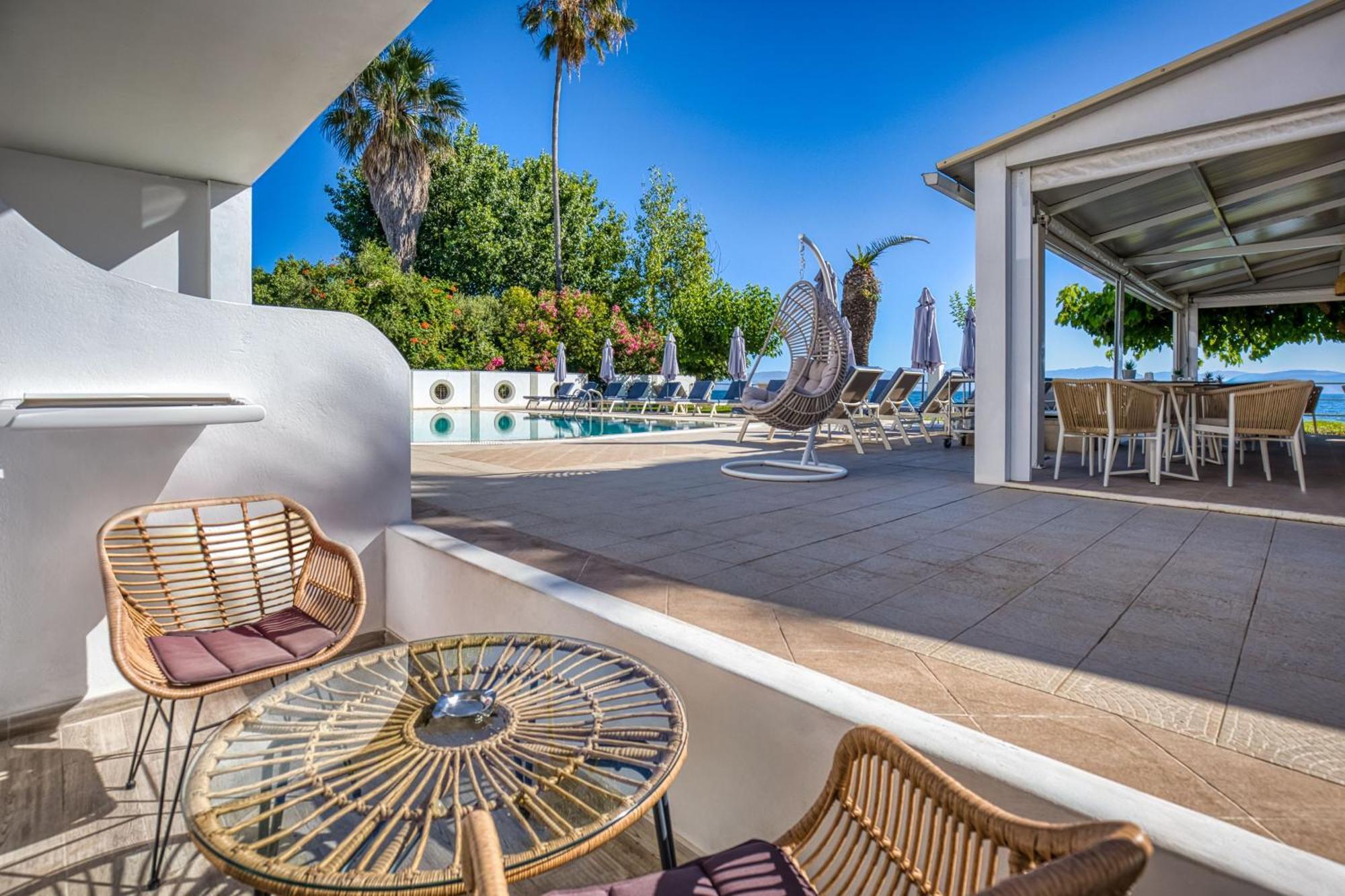 Sirocco Aparthotel 2*
