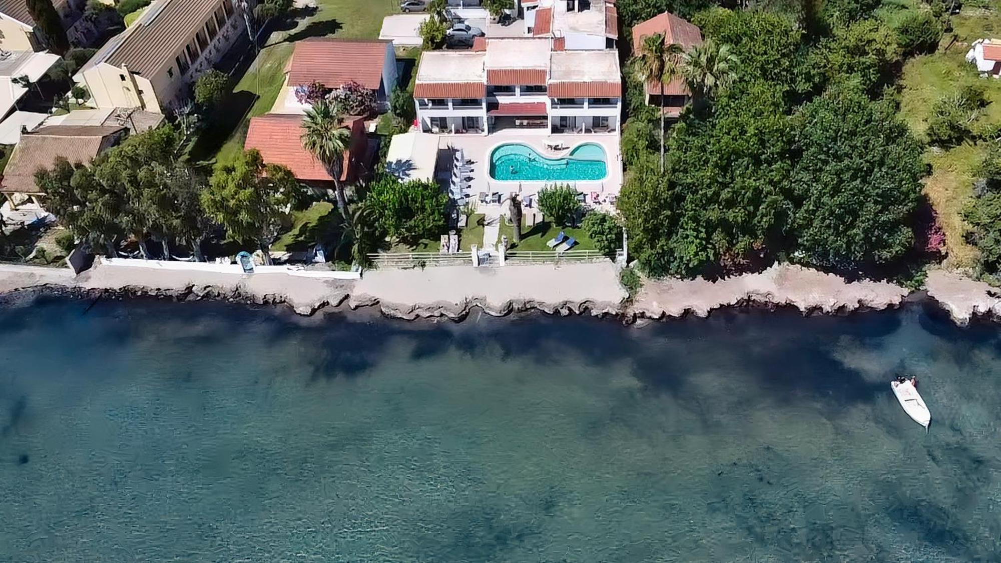 Sirocco Aparthotel 2*