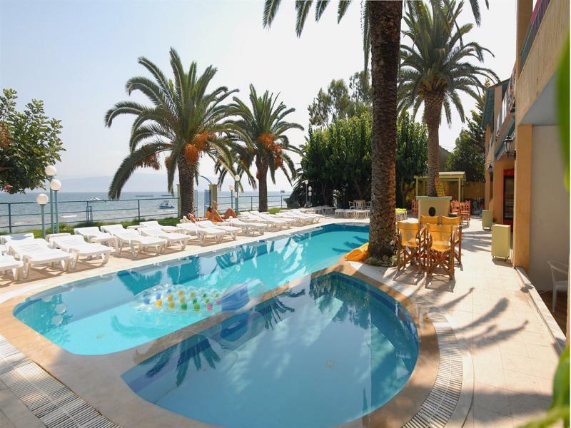 Sirocco Aparthotel Kavos